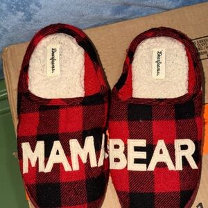 Dearfoams Red and Black Plaid Slippers Mama Bear size 7 - 8 medium new